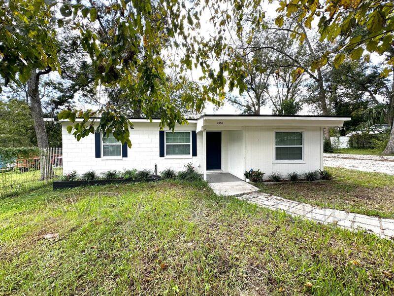 House for rent at 8054 Graff Lane, Jacksonville, FL 32221