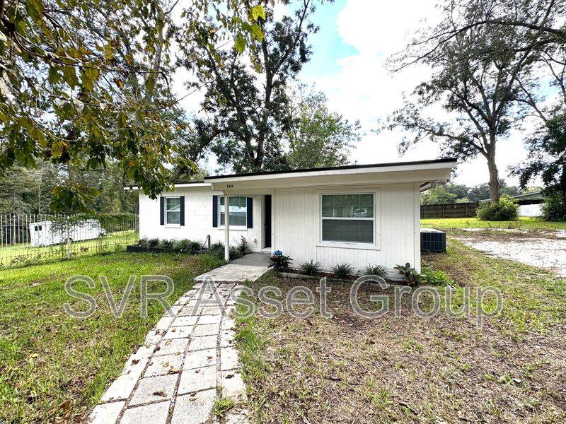 House for rent at 8054 Graff Lane, Jacksonville, FL 32221