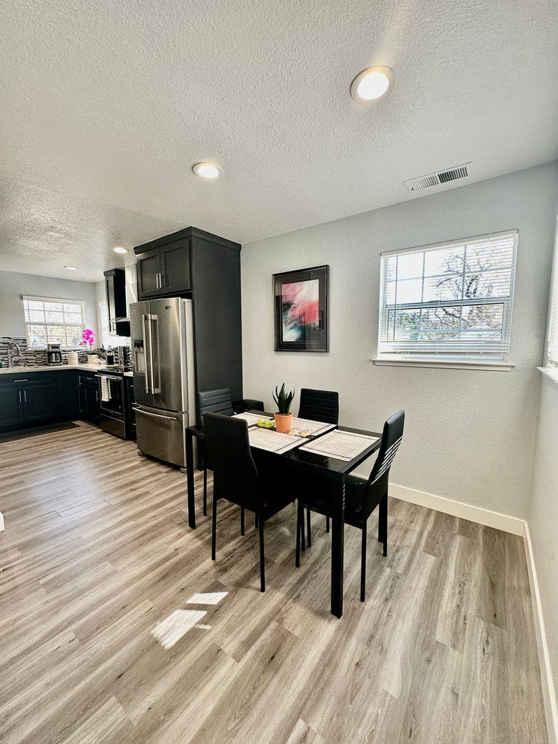 Apartment for rent at 231 3rd St, Davis, CA 95616