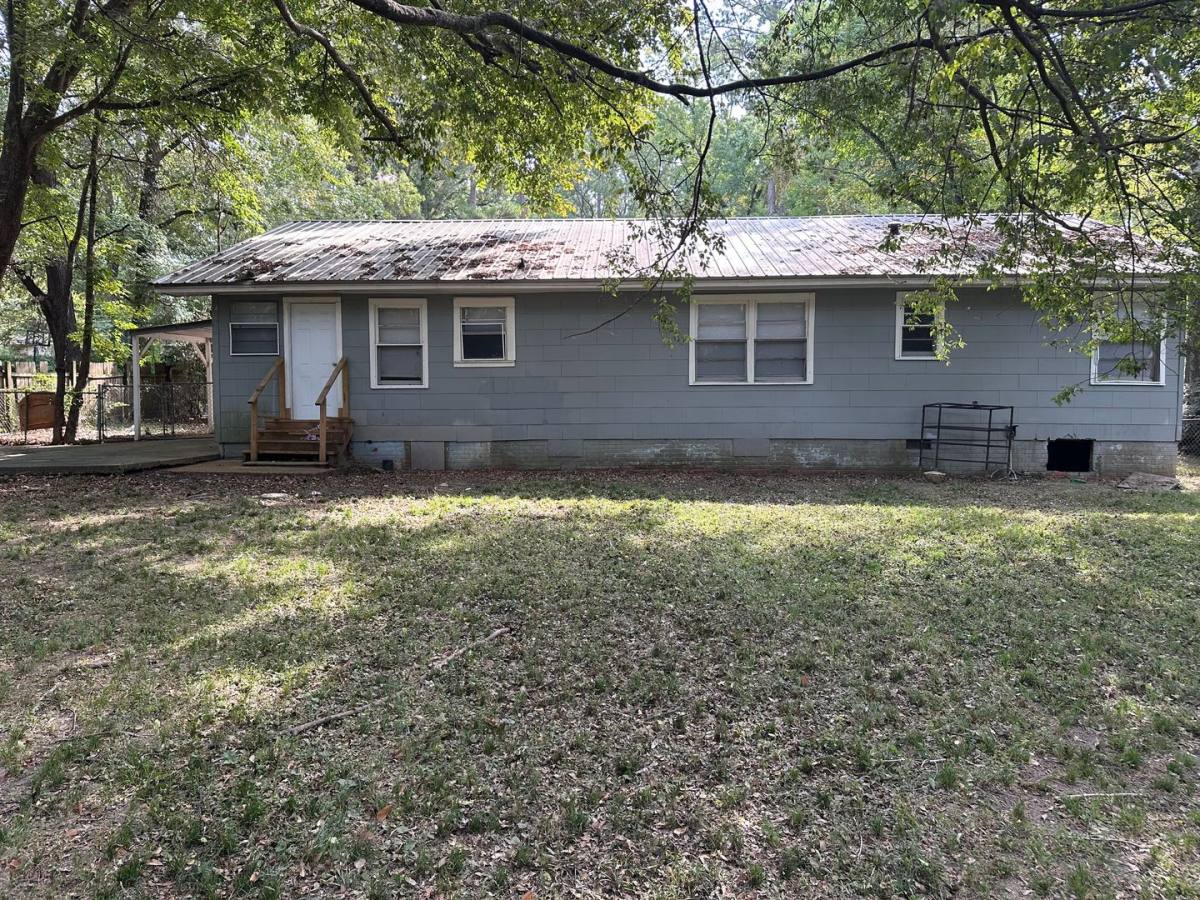 House for rent at 3211 Charleston Dr, Jackson, MS 39212