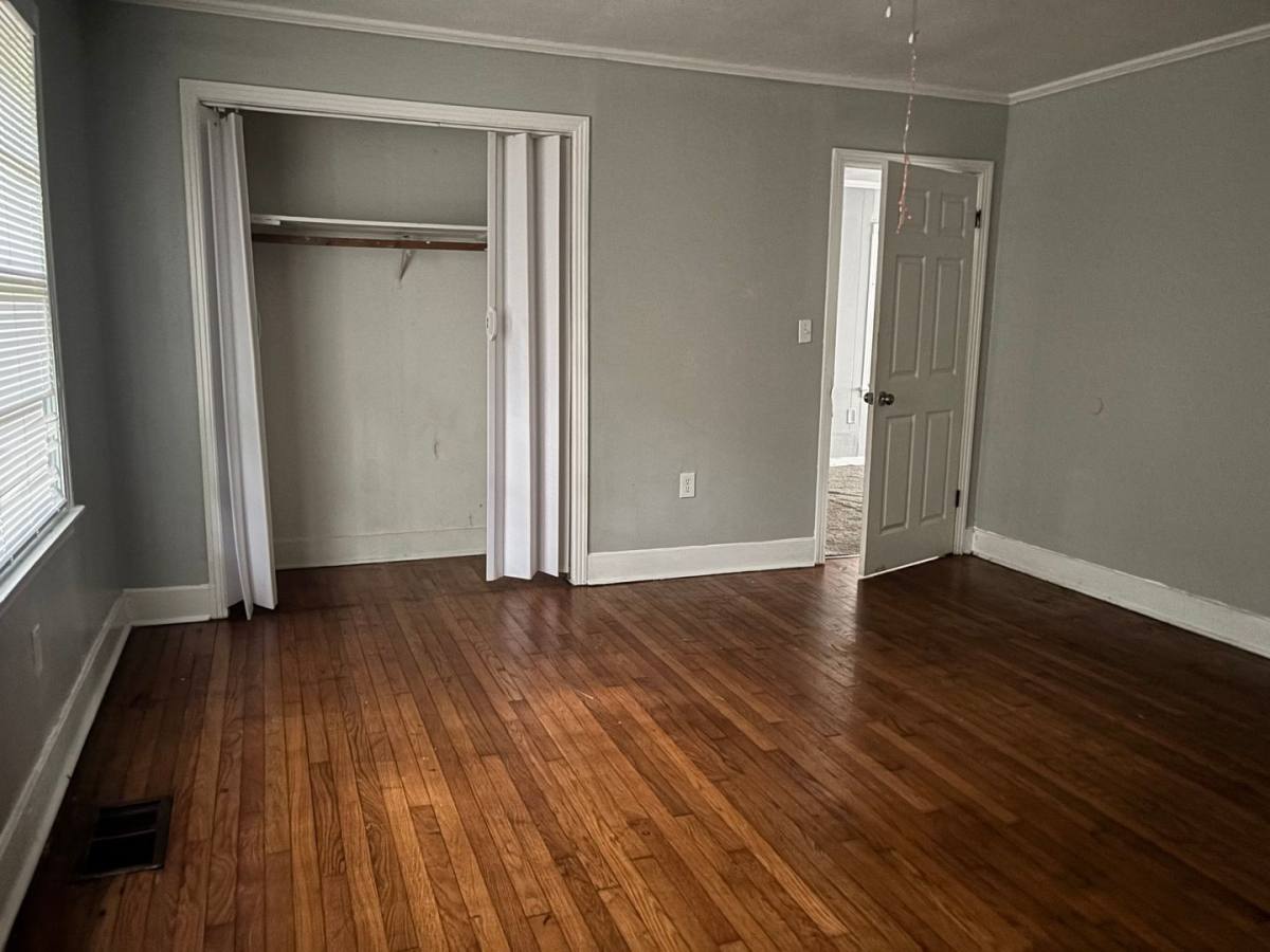 House for rent at 3211 Charleston Dr, Jackson, MS 39212