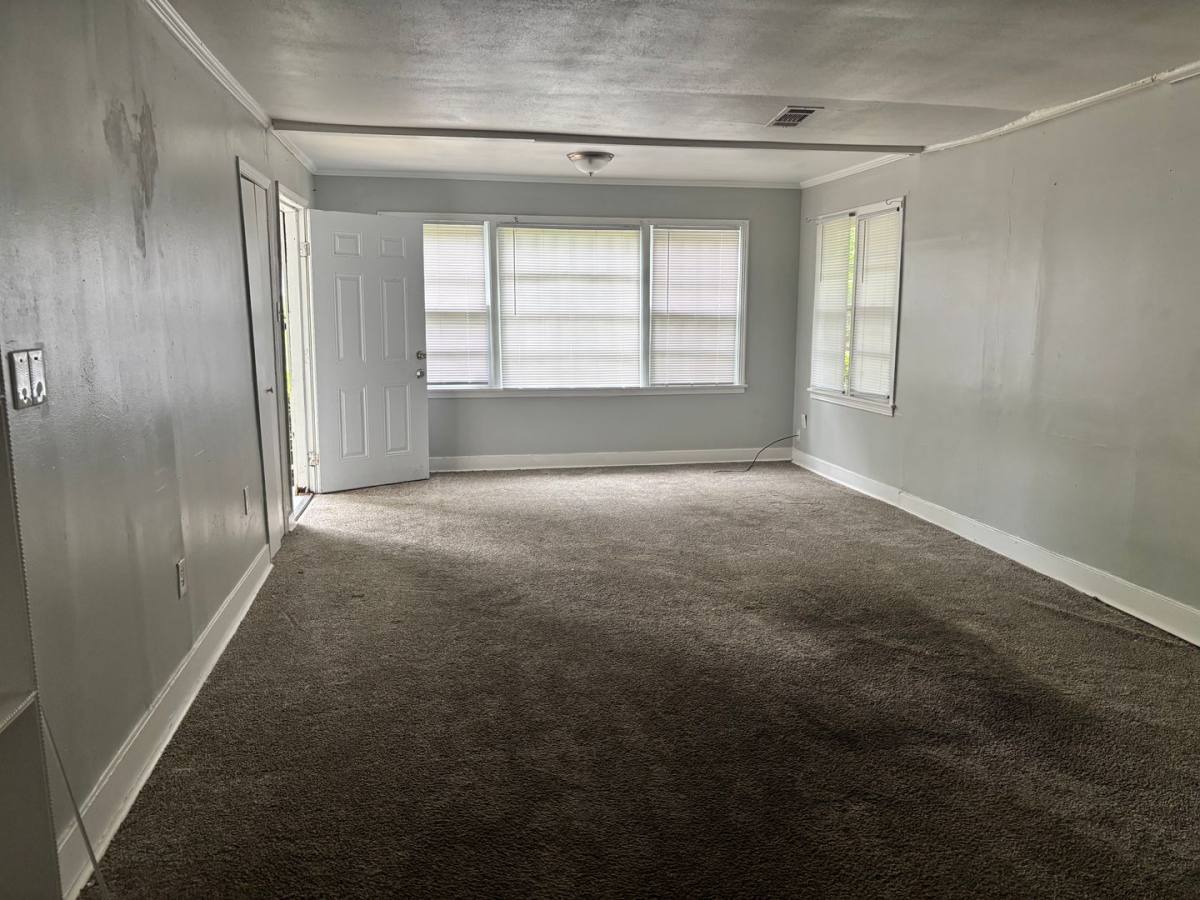 House for rent at 3211 Charleston Dr, Jackson, MS 39212