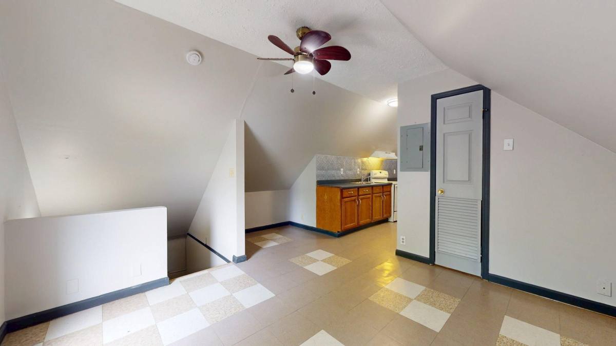 Apartment for rent at 3334 W 82nd St, Cleveland, OH 44102