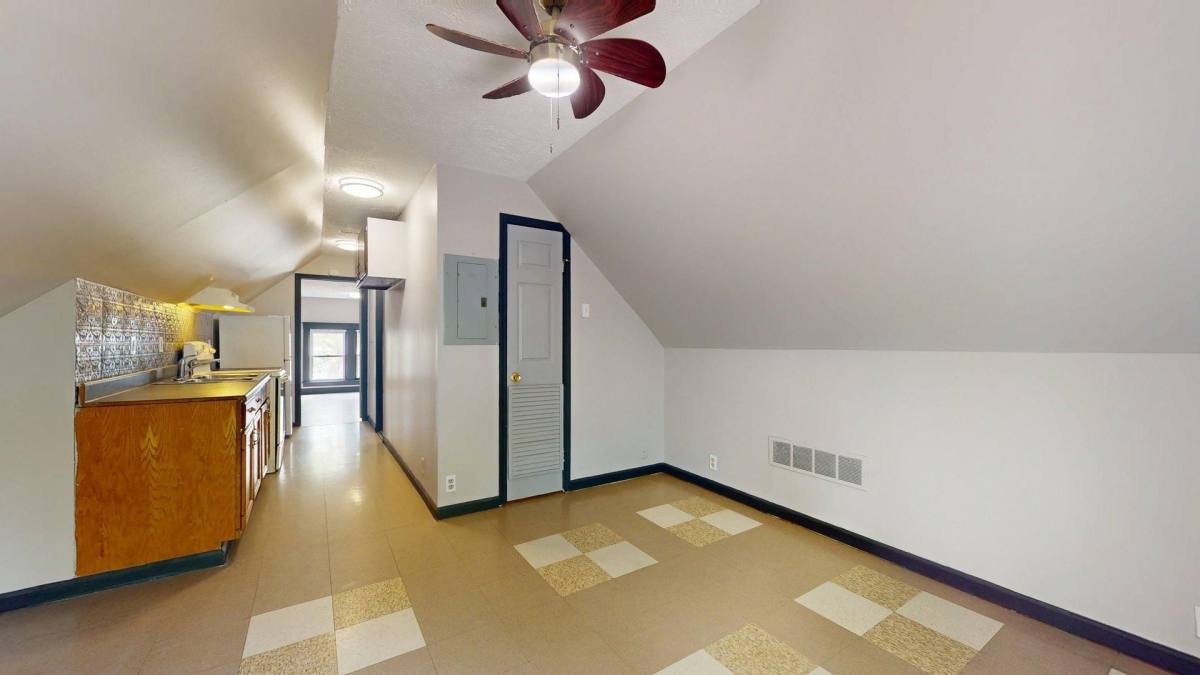 Apartment for rent at 3334 W 82nd St, Cleveland, OH 44102