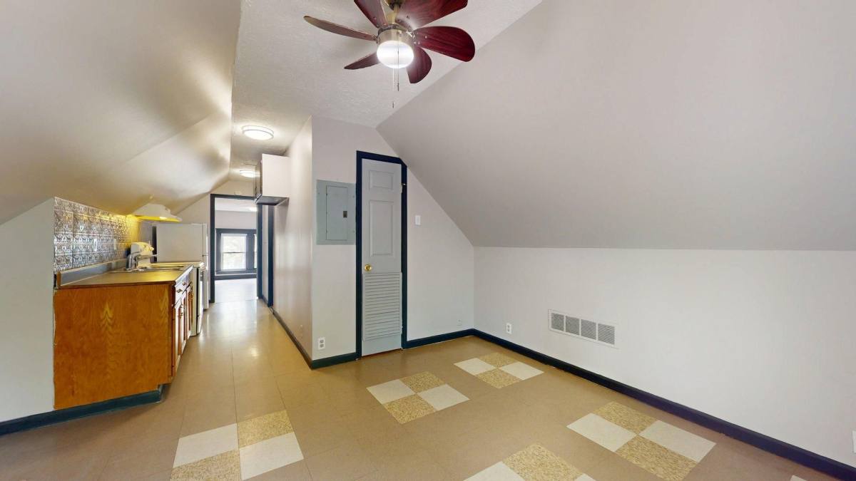 Apartment for rent at 3334 W 82nd St, Cleveland, OH 44102