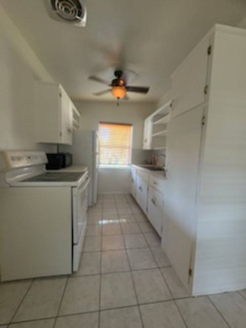 House for rent at 247 Cocos Dr, Orlando, FL 32807