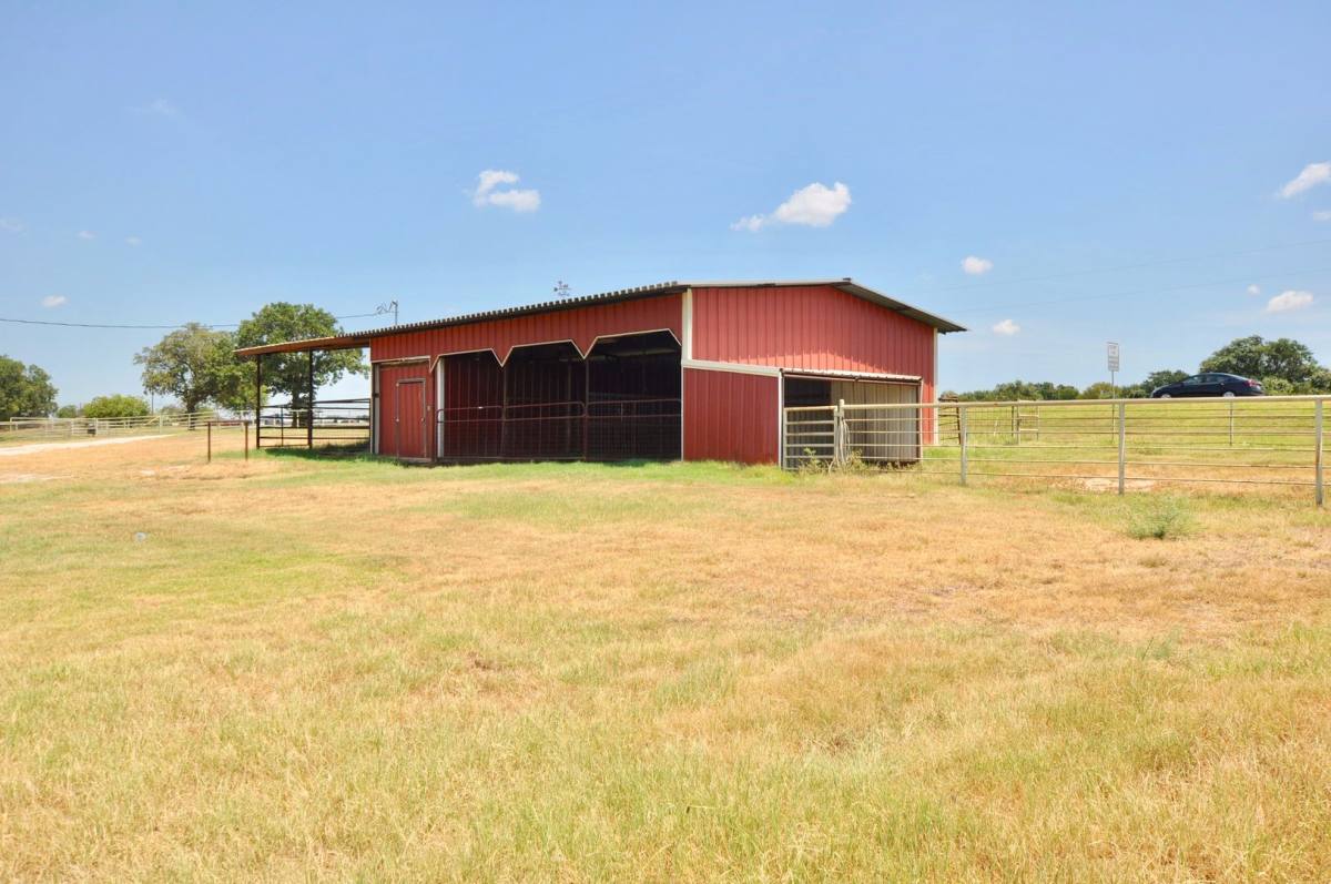 House for rent at 6212 Granbury Highway, Weatherford, TX 76087