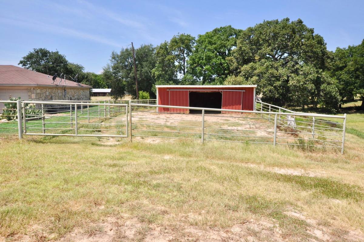 House for rent at 6212 Granbury Highway, Weatherford, TX 76087