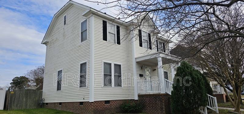 House for rent at 820 Maltby Crescent, Norfolk, VA 23504