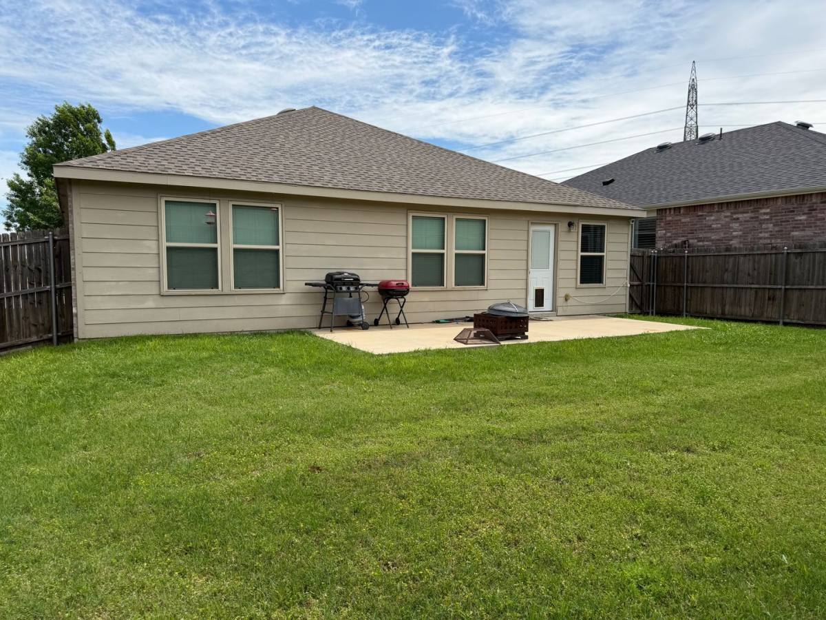 House for rent at 9913 Amosite Dr, Fort Worth, TX 76131