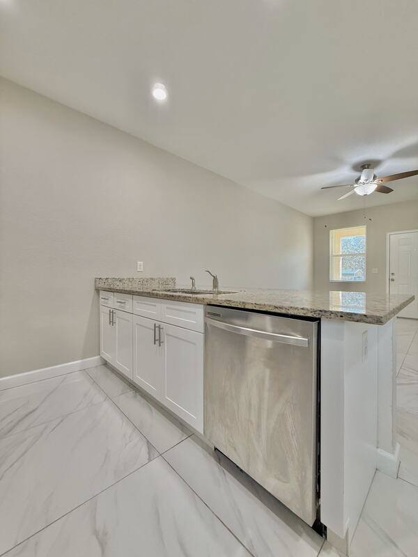 Apartment for rent at 2 W Orange St #101, Davenport, FL 33837