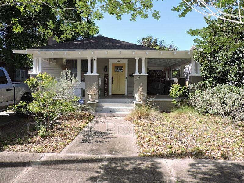 House for rent at 1704 E Lee St, Pensacola, FL 32503
