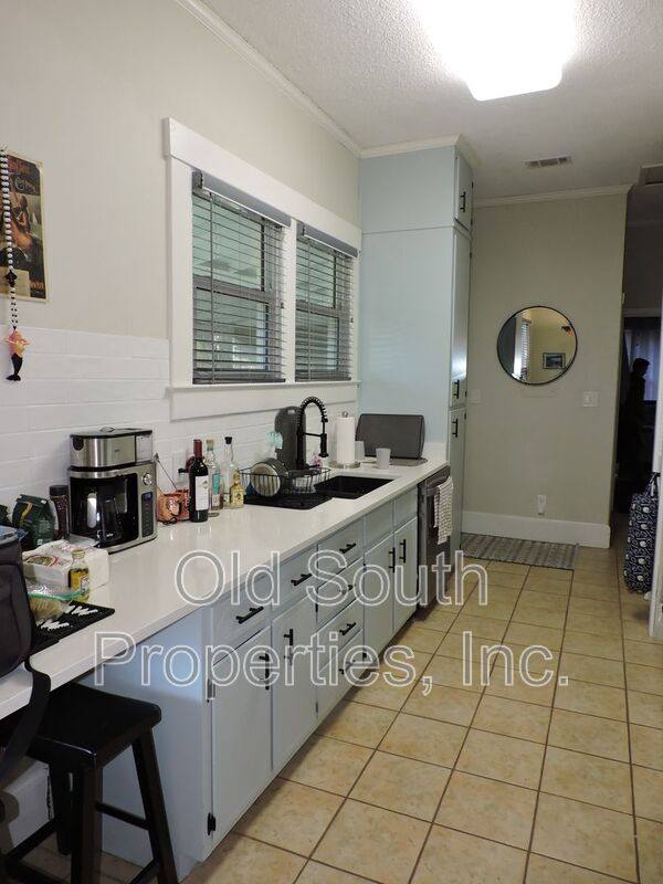 House for rent at 1704 E Lee St, Pensacola, FL 32503