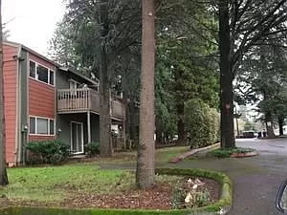 Apartment for rent at 3129 NE 13th St, Gresham, OR 97030