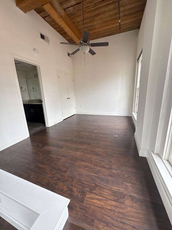 Apartment for rent at 344 N Charles St #406, Baltimore, MD 21201