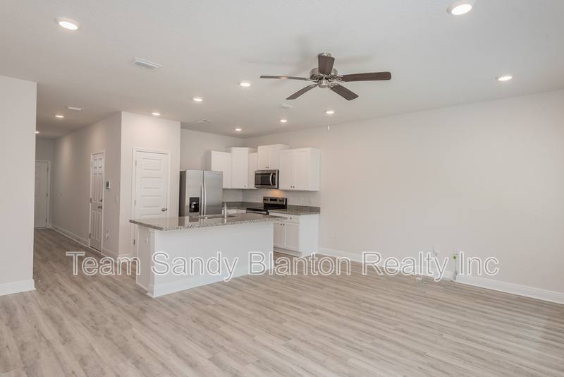 Townhouse for rent at 8706 Meadow Flower Lane, Pensacola, FL 32514