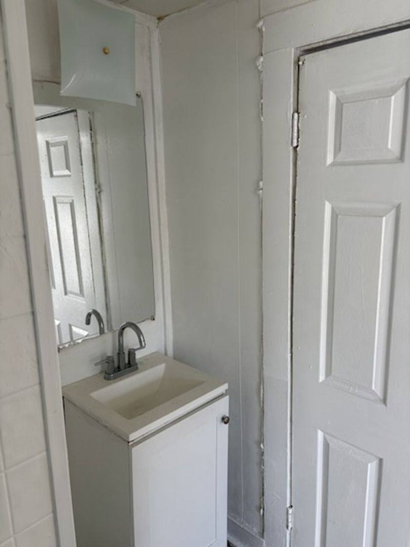 Apartment for rent at 104 Steuben St, Syracuse, NY 13208