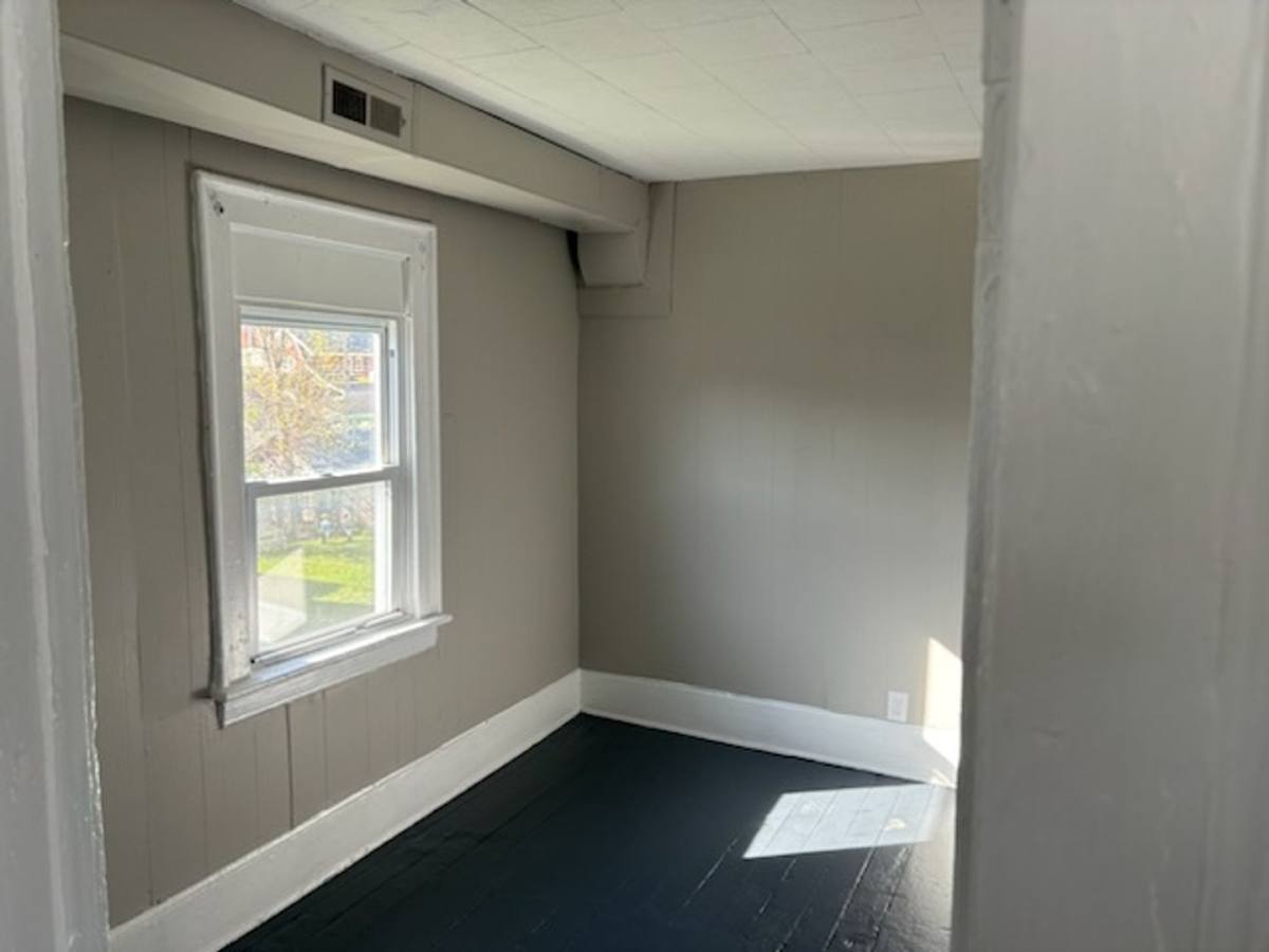 Apartment for rent at 104 Steuben St, Syracuse, NY 13208