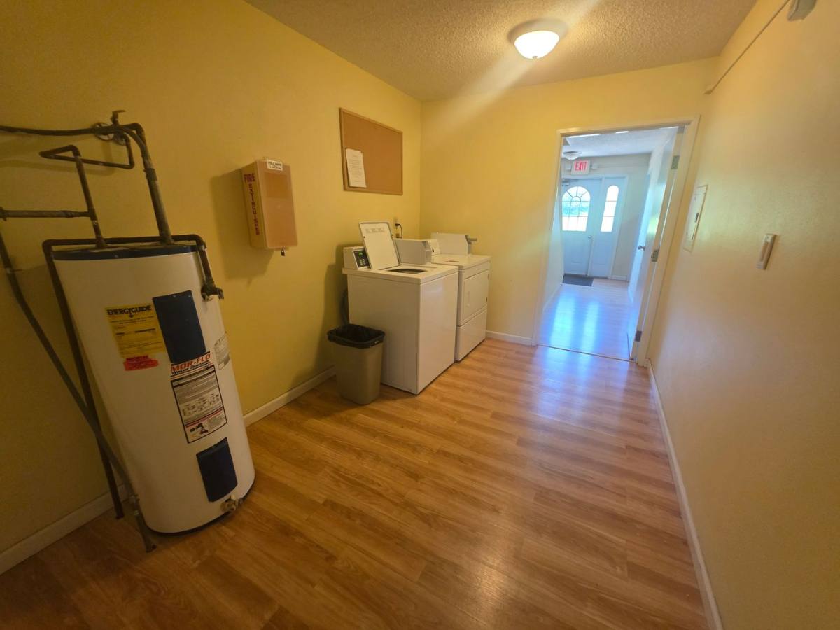 Apartment for rent at 1653 Carriage Hill Dr, Waterloo, IA 50701