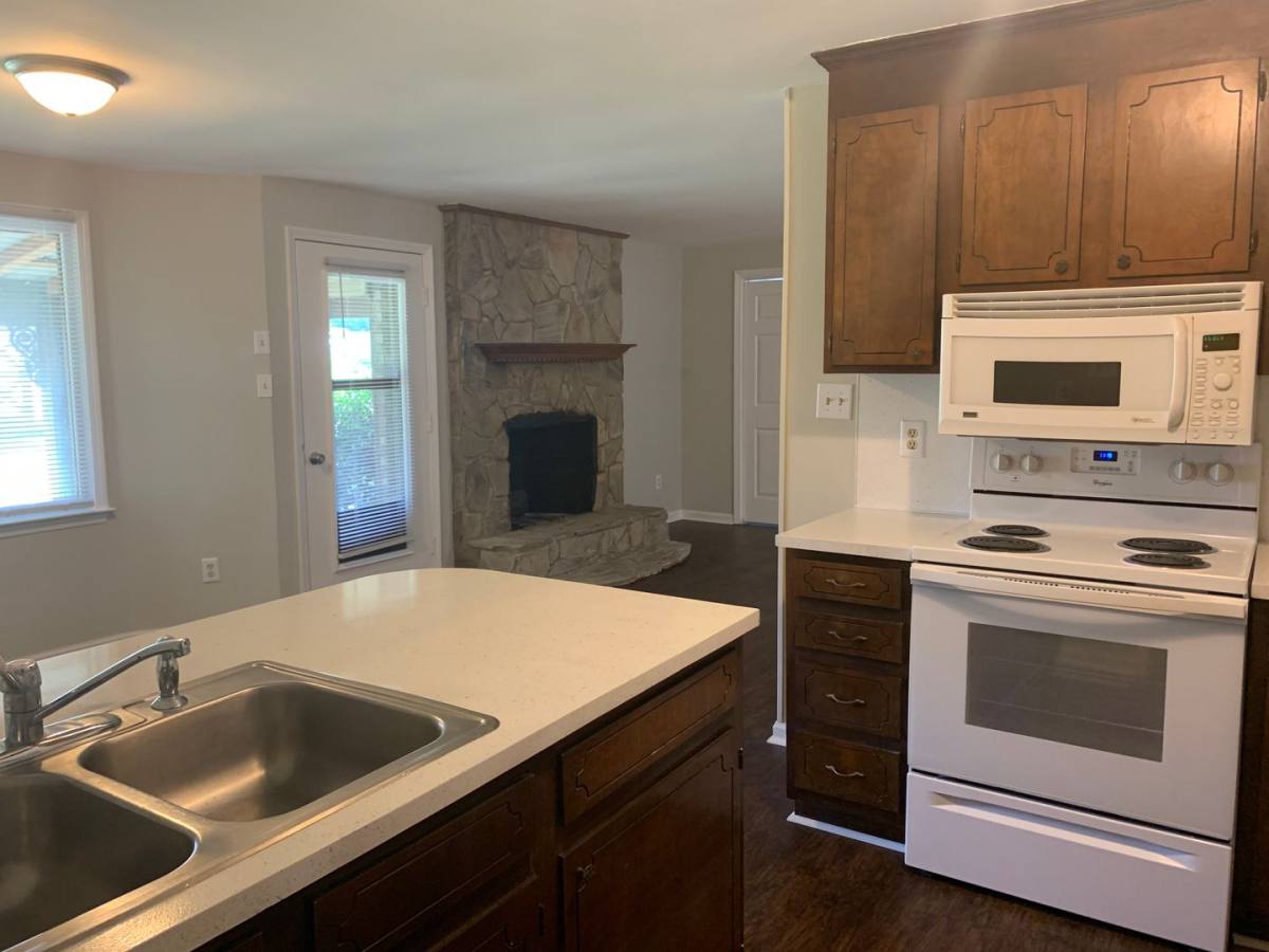 House for rent at 2995 Wonderland Lane, Conover, NC 28613