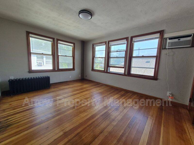 Apartment for rent at 2601 Vine St #3, Lincoln, NE 68503