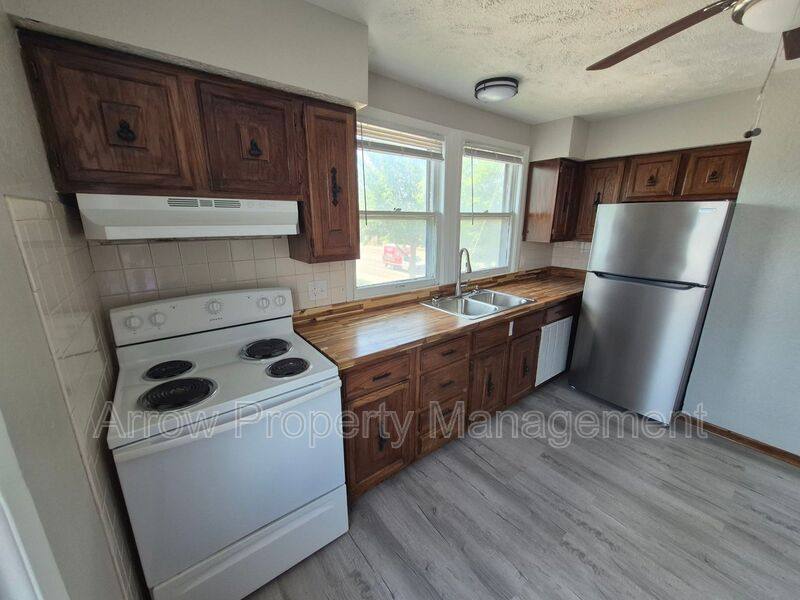 Apartment for rent at 2601 Vine St #3, Lincoln, NE 68503