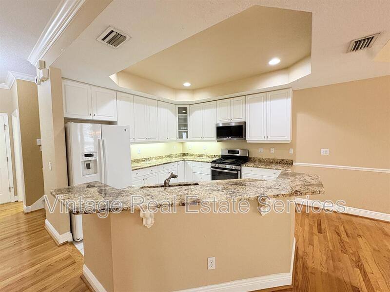Townhouse for rent at 2856 Bayshore Trails Dr, Tampa, FL 33611
