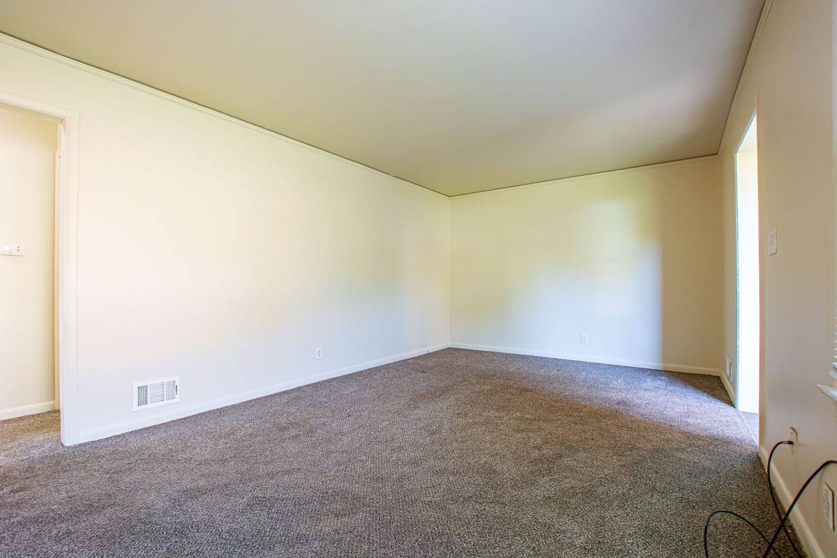 Apartment for rent at 5833-5835 Lafayette Ave, Omaha, NE 68132
