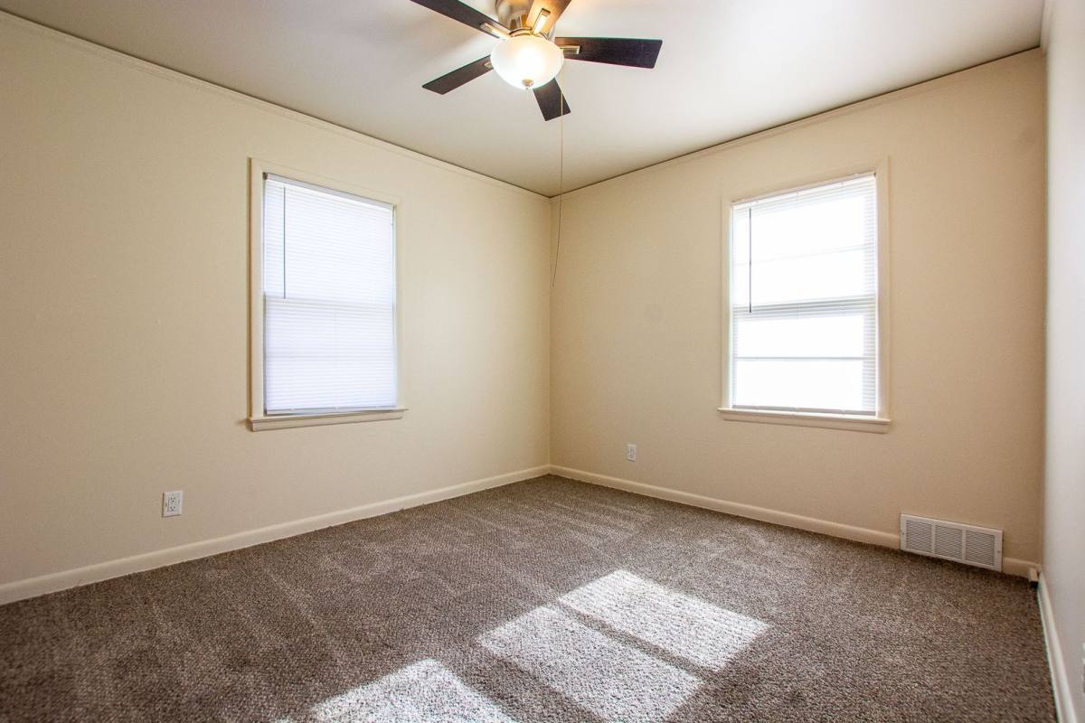 Apartment for rent at 5833-5835 Lafayette Ave, Omaha, NE 68132