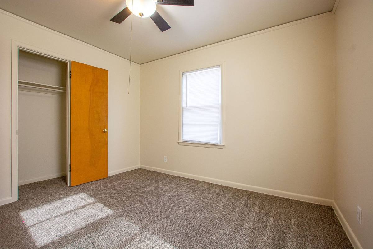 Apartment for rent at 5833-5835 Lafayette Ave, Omaha, NE 68132