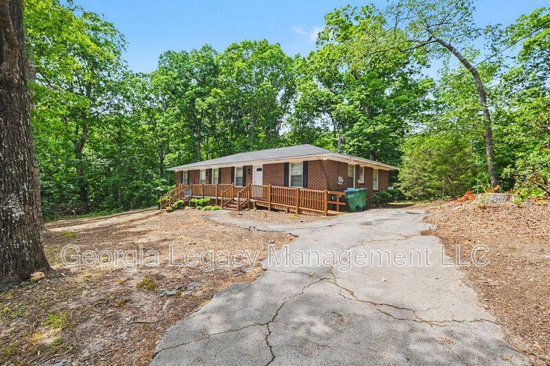 House for rent at 468 Taylor St, Royston, GA 30662