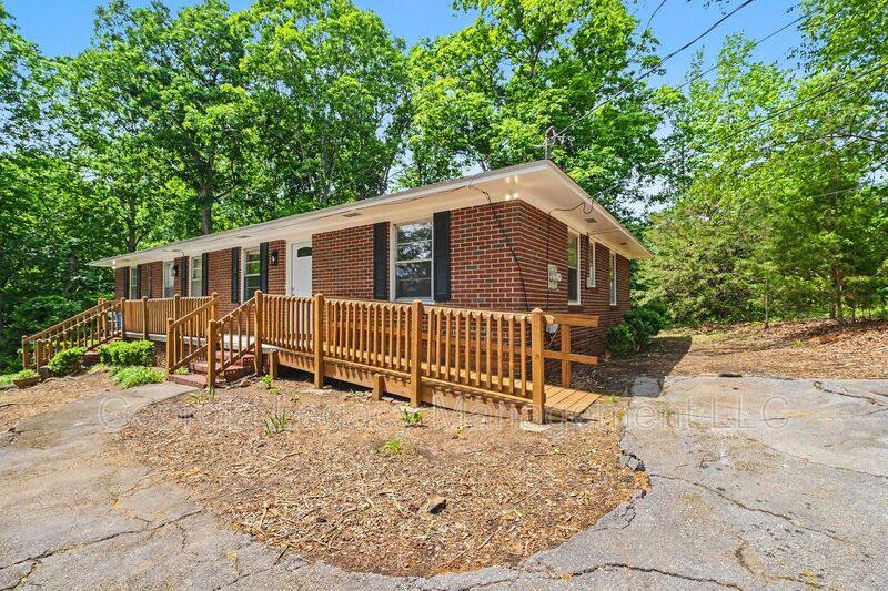 House for rent at 468 Taylor St, Royston, GA 30662