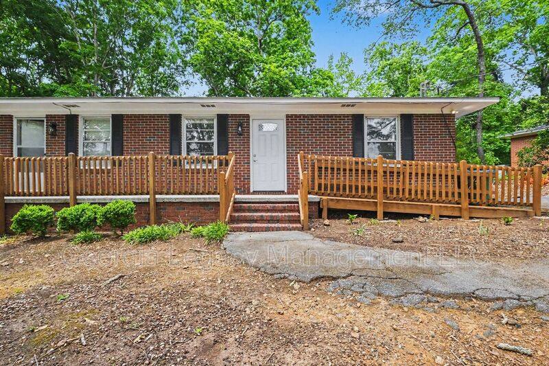 House for rent at 468 Taylor St, Royston, GA 30662