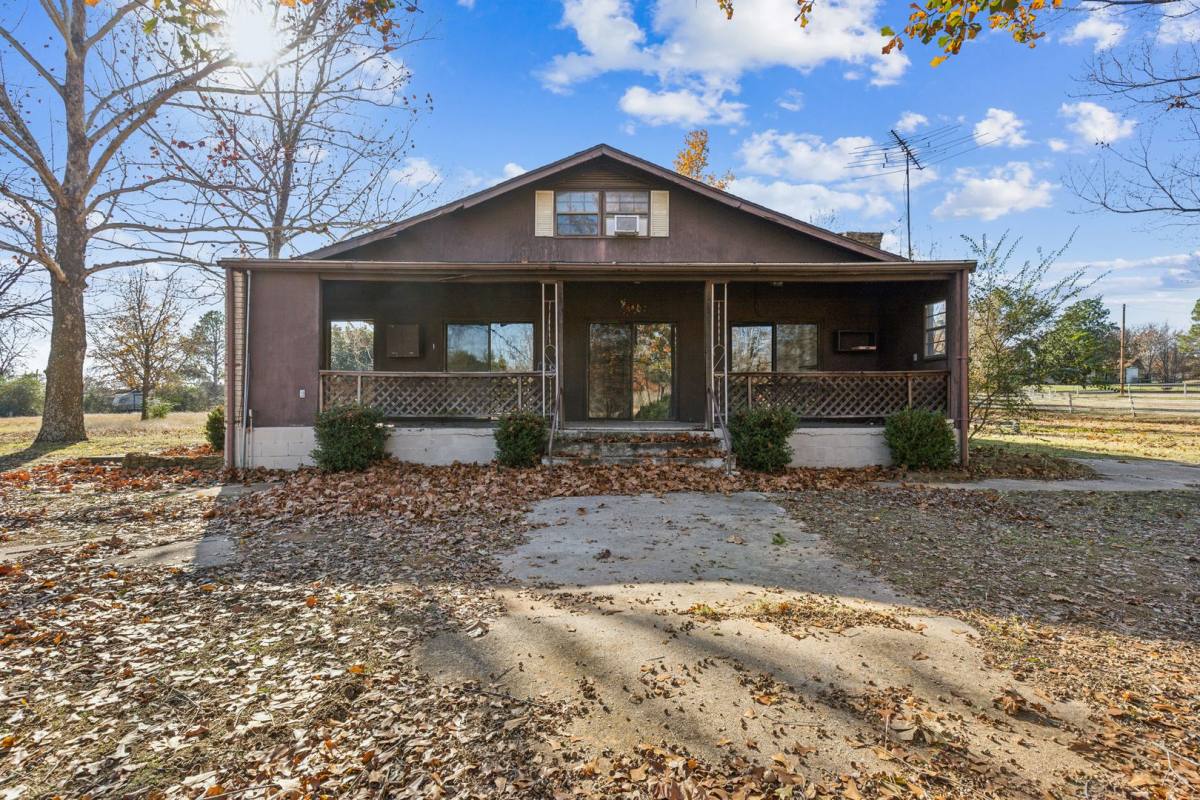 House for rent at 4820 Looney Lane, Cleburne, TX 76031