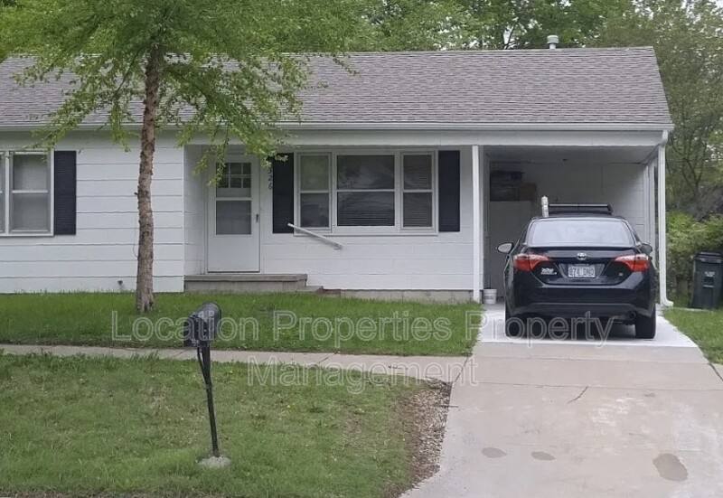 Condo for rent at 326 E 19th St, Lawrence, KS 66044