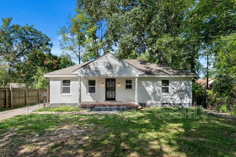 House for rent at 810 Indian Dr, Memphis, TN 38122