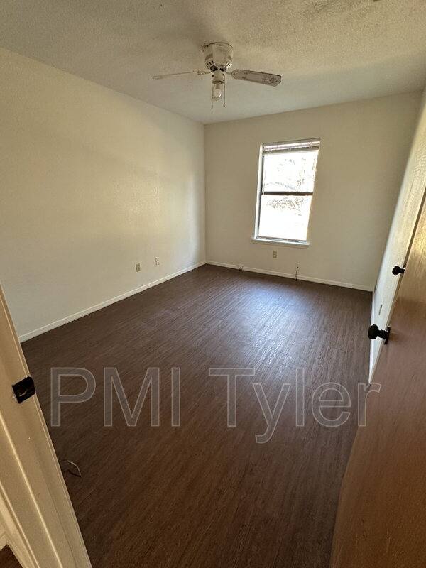 Apartment for rent at 2717 W Shaw St, Tyler, TX 75701