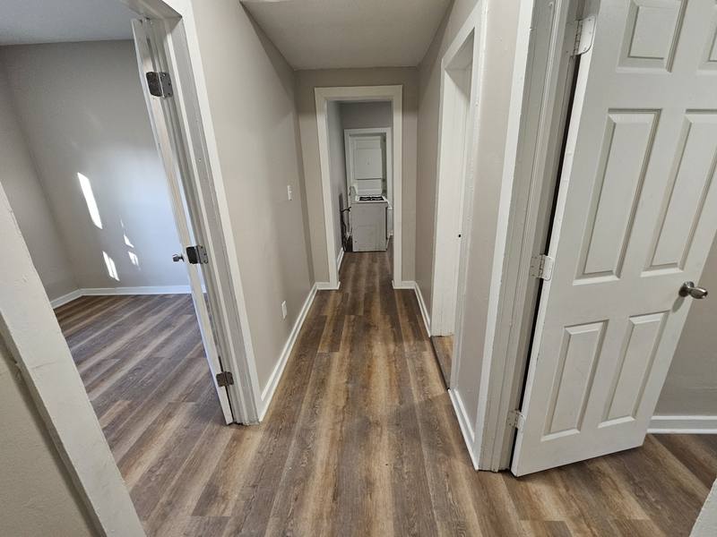 Apartment for rent at 403-405 E 152nd St #2, Cleveland, OH 44110