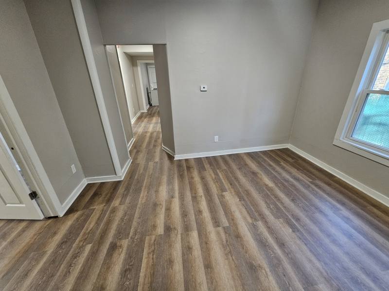 Apartment for rent at 403-405 E 152nd St #2, Cleveland, OH 44110