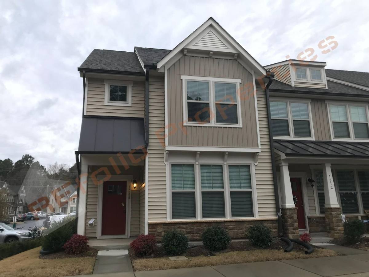 Townhouse for rent at 1014 Midtowne Way, Durham, NC 27713