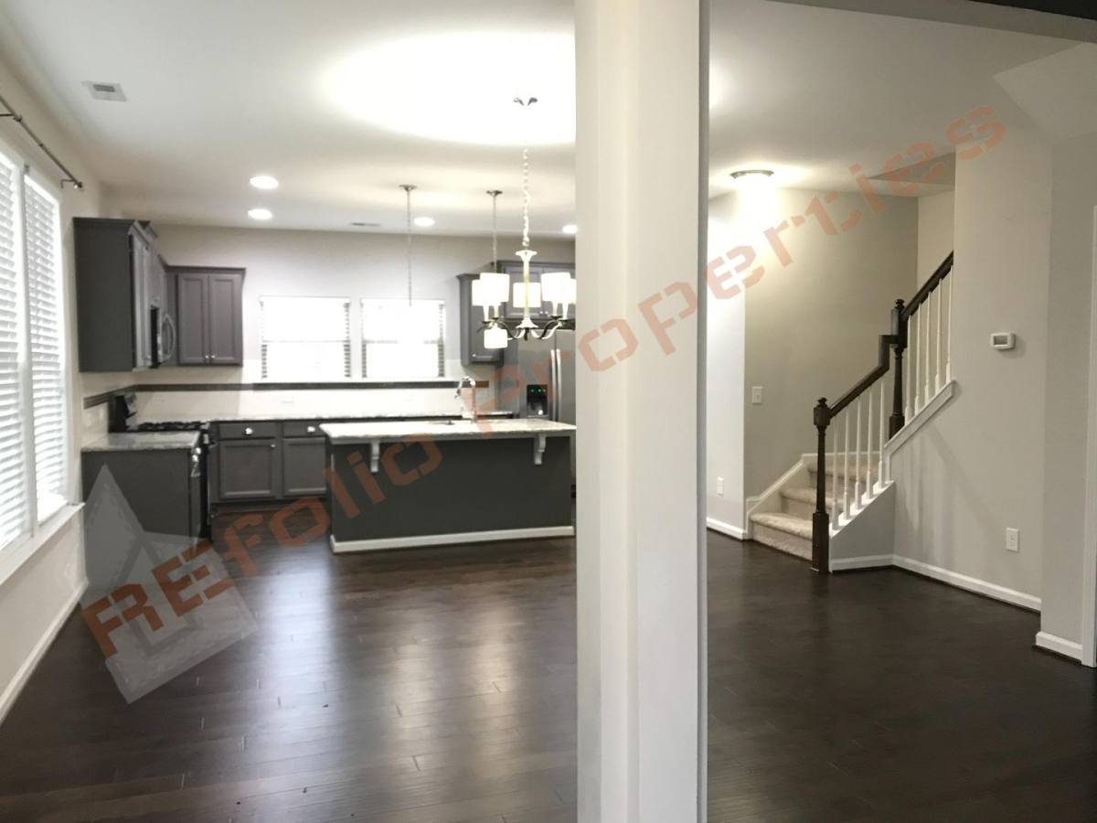 Townhouse for rent at 1014 Midtowne Way, Durham, NC 27713