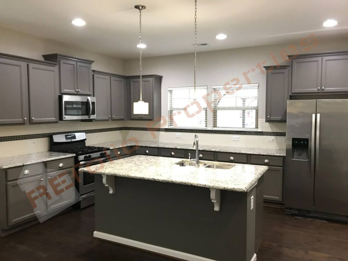 Townhouse for rent at 1014 Midtowne Way, Durham, NC 27713