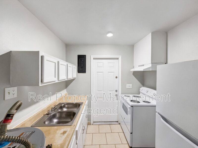 Apartment for rent at 4029 Mather Court #MATHER 4027, Dallas, TX 75211