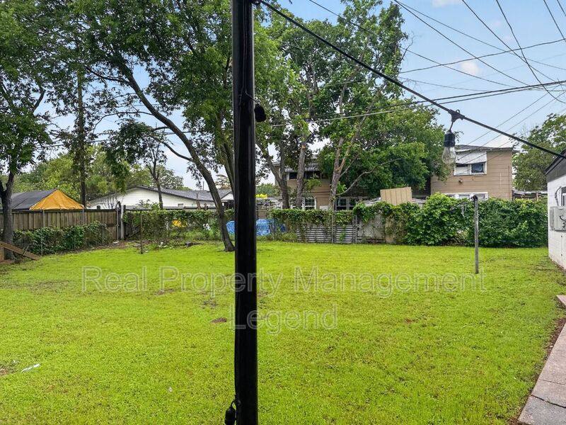 Apartment for rent at 4029 Mather Court #MATHER 4027, Dallas, TX 75211