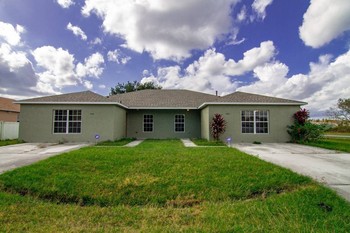 House for rent at 402 Bridgewater Court, Kissimmee, FL 34758