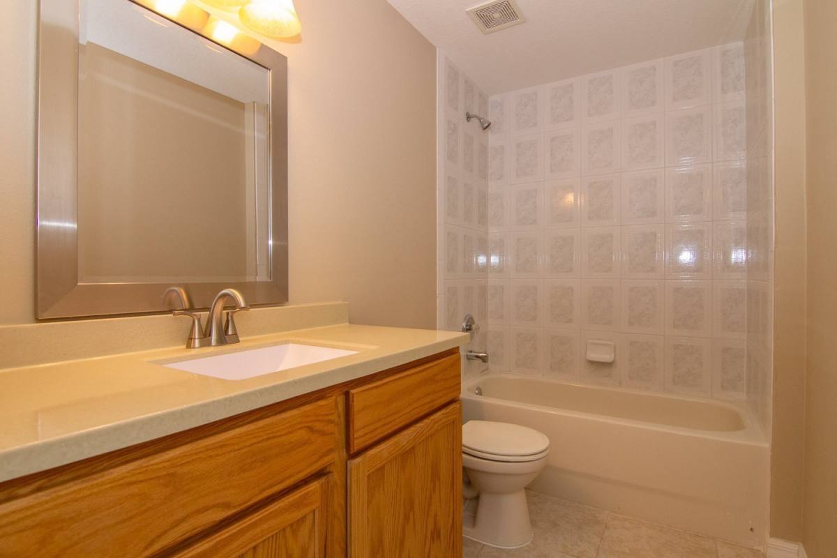 House for rent at 402 Bridgewater Court, Kissimmee, FL 34758