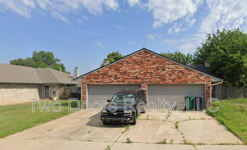 House for rent at 8021 NW 80th St, Oklahoma City, OK 73132