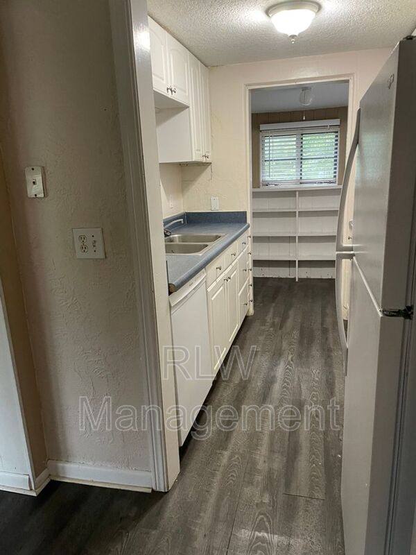 Apartment for rent at 206 Osceola Ave, Eustis, FL 32726