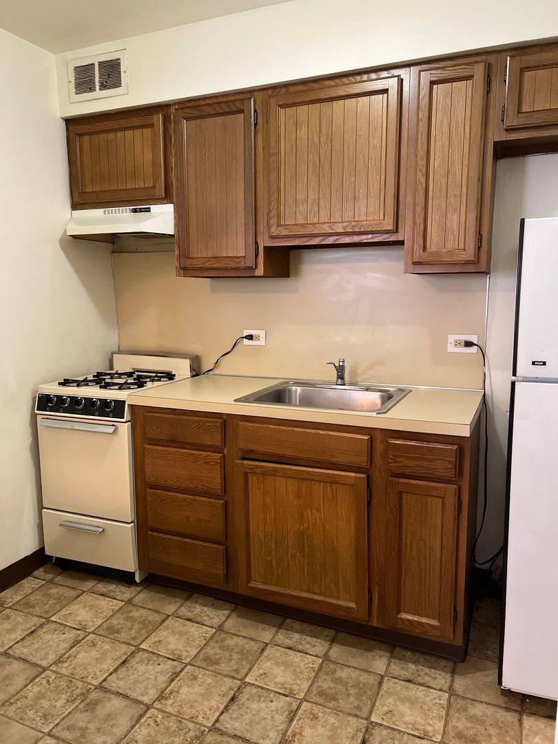 Apartment for rent at 215-217 W Broad St, Bethlehem, PA 18018