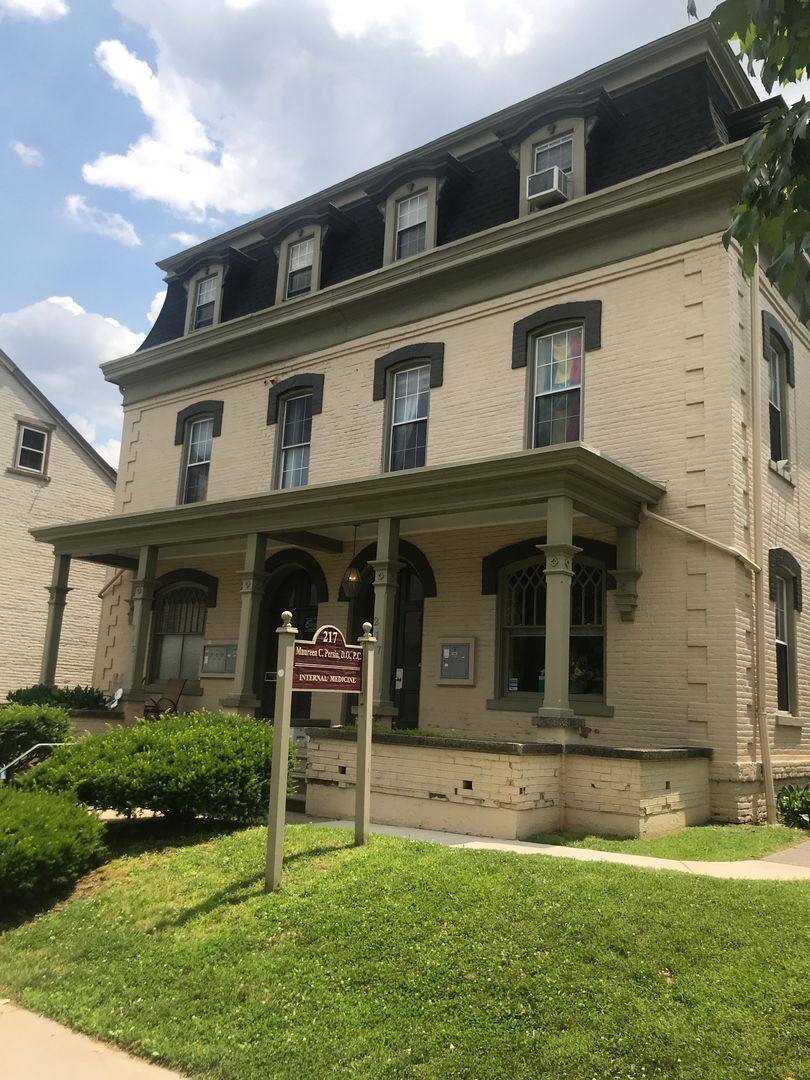 Apartment for rent at 215-217 W Broad St, Bethlehem, PA 18018